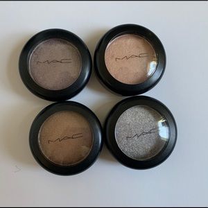 Pressed pigment bundle